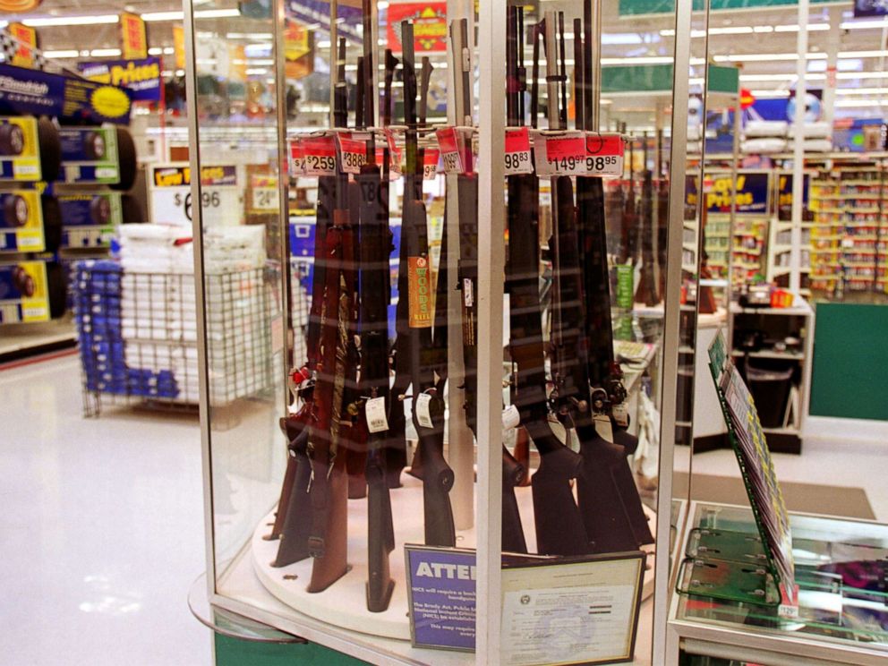 PHOTO: Guns for sale at a Wal-Mart, July 19, 2000.