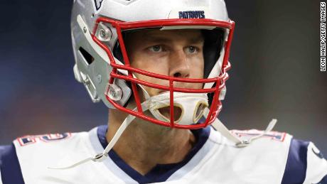 Tom Brady dealing with helmet change as Antonio Brown loses his grievance