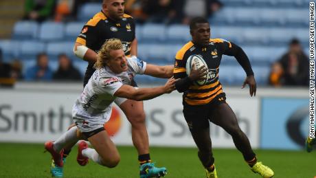 Wade carries the ball for Wasps in 2018.