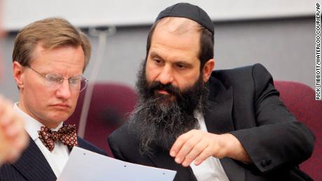 Rubashkin confers with his attorney