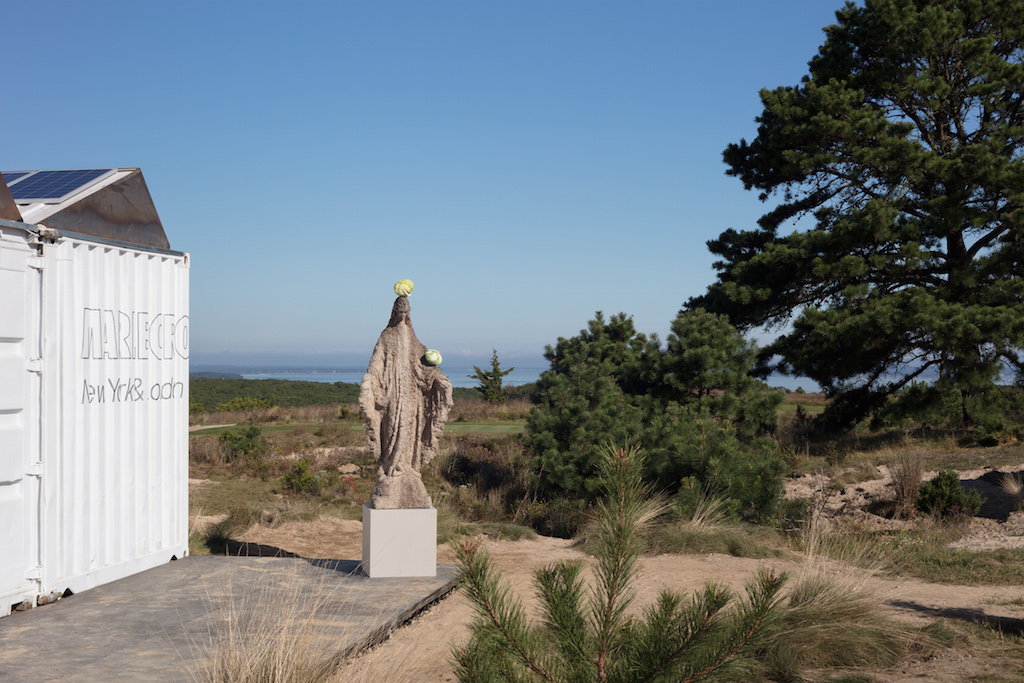 A Tony Matelli sculpture at The Bridge in 2017