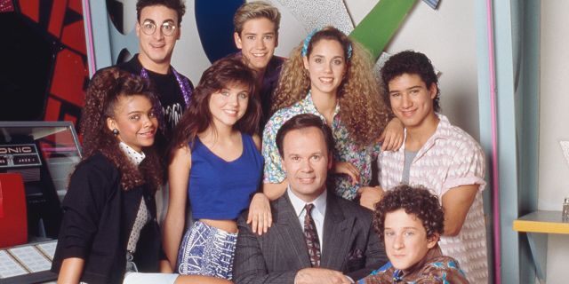 (From left) Lark Voorhies as Lisa Turtle, Ed Alonzo as Max, Tiffani Thiessen as Kelly Kapowski, Mark-Paul Gosselaar as Zack Morris, Dennis Haskins as Mr. Richard Belding, Elizabeth Berkley as Jessie Myrtle Spano, Dustin Diamond as Screen Powers, and Mario Lopez as A.C. Slater in "Saved by the Bell."