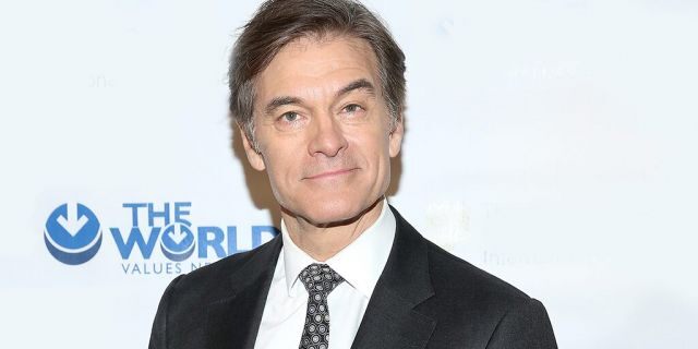 Dr. Oz attends the 2018 World Values Network Champions of Jewish Values Awards Gala at The Plaza Hotel on March 8, 2018 in New York City.