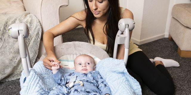 New mom Abigail Hetherington and her son Vincent. (SWNS)