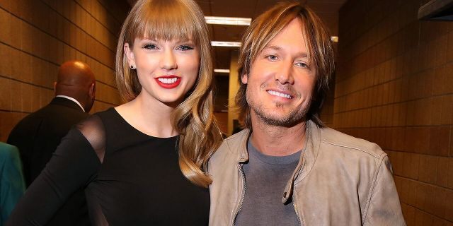 Taylor Swift and Keith Urban in Las Vegas in 2013. Urban covered Swift's latest single, "Lover," over the weekend.