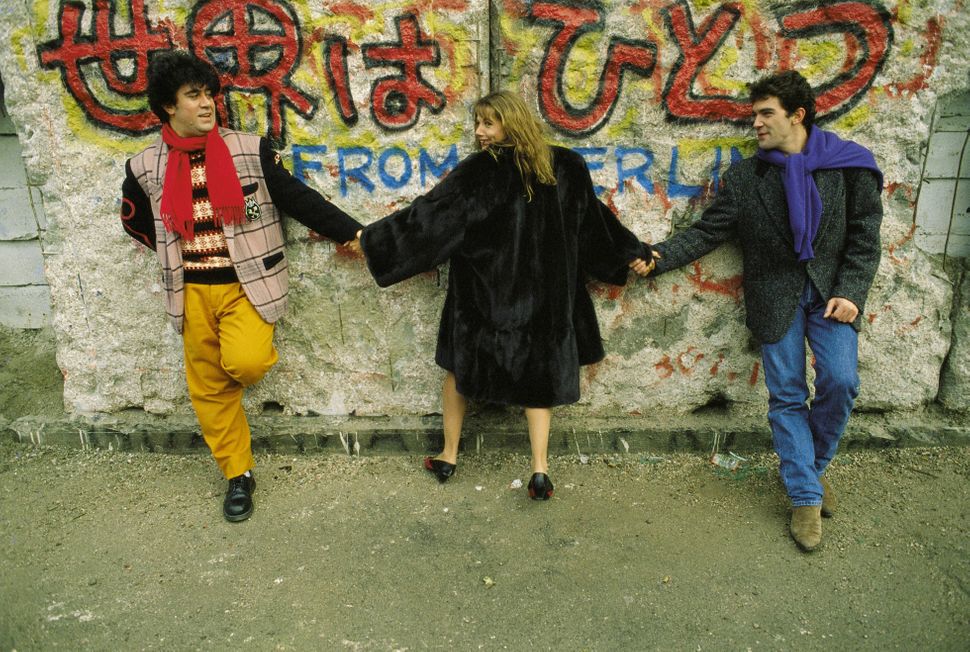 Pedro Almod&oacute;var, Victoria Abril and Antonio Banderas beside the Berlin Wall in 1990.