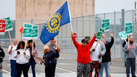 The GM strike was inevitable. How it will end isn&#39;t so clear