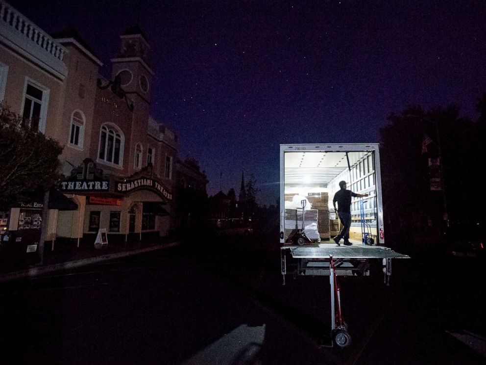 PHOTO: Armando Espinoza delivers paper products to a cafe in downtown Sonoma, Calif., where power is turned off, Oct. 9, 2019.