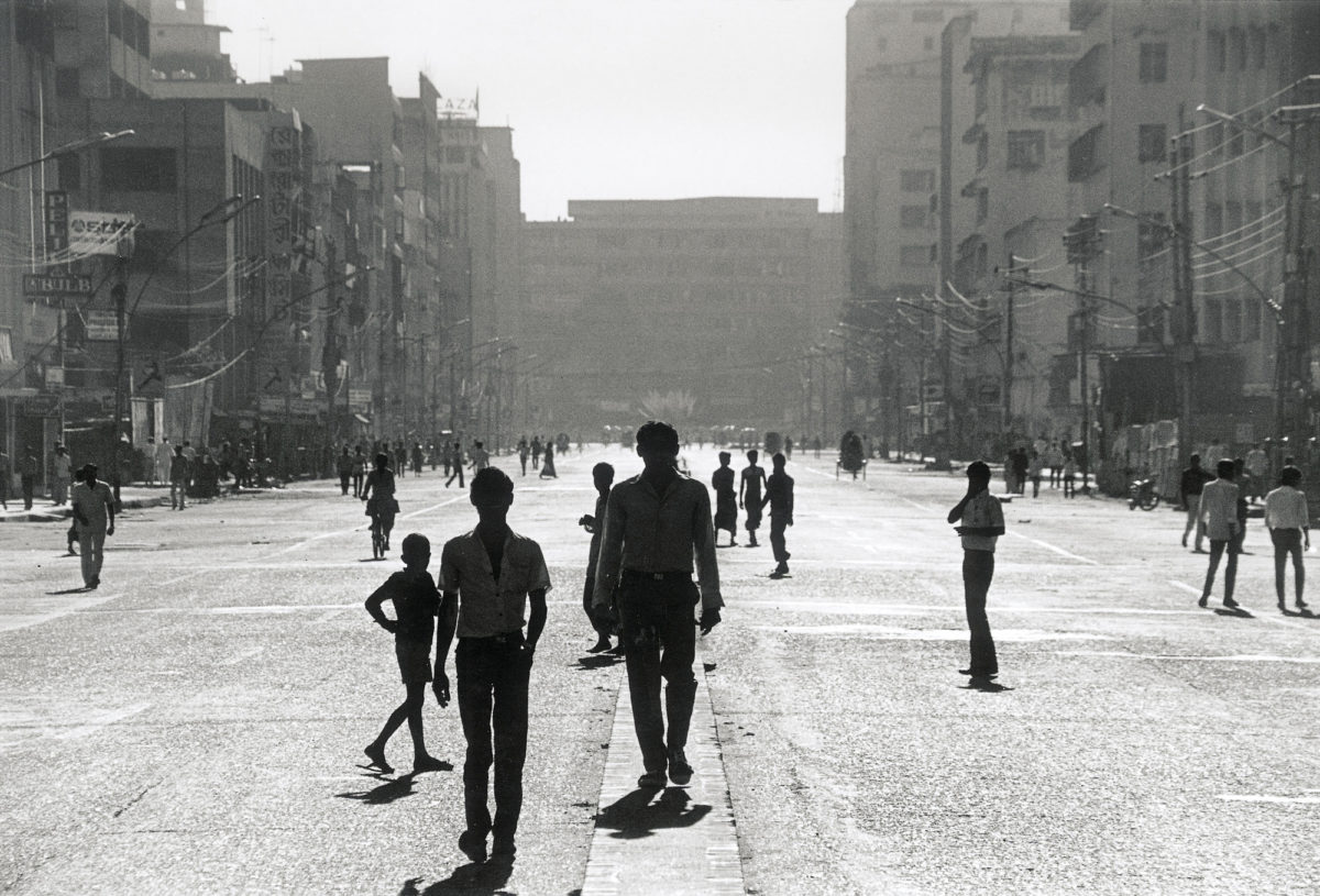 Shahidul Alam, 'Protesters in Motijheel Break Section 44 on Dhaka Siege Day', 1987.