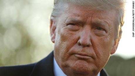 A dramatic reversal splinters Trump&#39;s impeachment defense