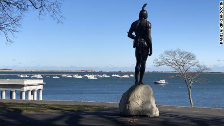 A statue of Massasoit overlooks the sea at Cole&#39;s Hill.