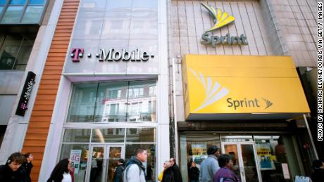 T-Mobile&#39;s mega-merger with Sprint can move forward, Justice Department says