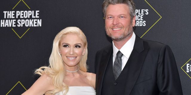 Gwen Stefani and Blake Shelton attend the 2019 E! People's Choice Awards at Barker Hangar on November 10, 2019 in Santa Monica, California.