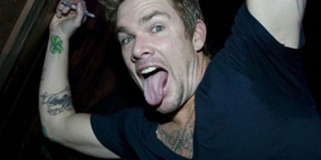 "Sugar Ray" singer Mark McGrath agreed to dump a fan's boyfriend for her for $100.