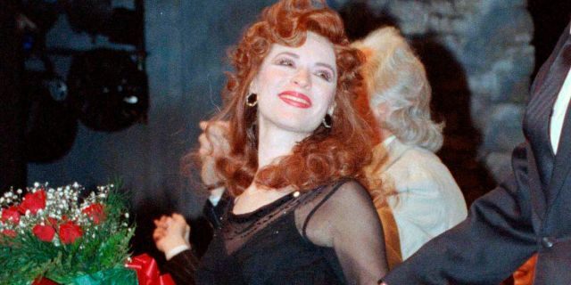  Ann Crumb at the curtain call for the Andrew Lloyd Webber musical "Aspects of Love" on opening night in New York in 1990. 