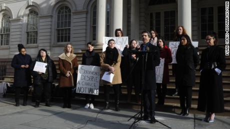 Hadden abuse accusers call for New York district attorney&#39;s resignation