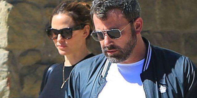 Ben Affleck and Jennifer Garner reunite after the actor's release from rehab in September 2018.