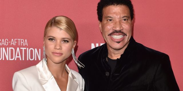 Lionel Richie and daughter Sofia Richie arrive at SAG-AFTRA Foundation Patron of the Artists Awards 2017 on November 9, 2017 in Beverly Hills, California. 