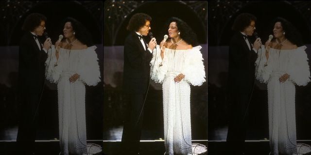 Lionel Richie and Diana Ross perform "Endless Love" at the 54th Academy Awards.
