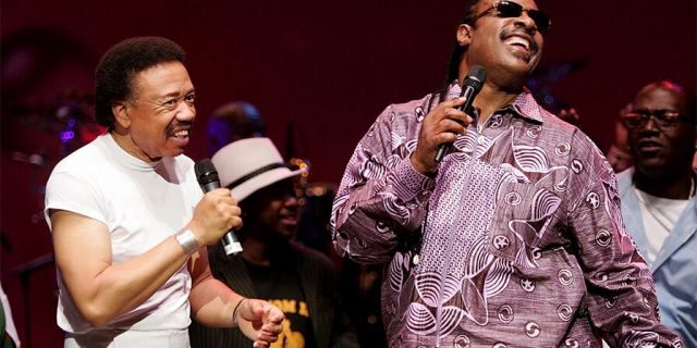 Singers Stevie Wonder (R) and Maurice White of the band Earth, Wind and Fire perform during the inaugural 'Grammy Jam Fest' at the Wiltern Theatre on Dec. 11, 2004, in Los Angeles, California. The event celebrated the music of Earth, Wind and Fire and raised funds for various arts charities.