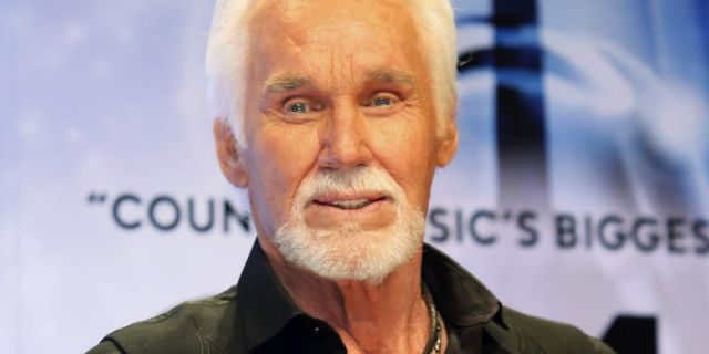 Kenny Rogers decided to retire because he felt he could no longer put on shows "properly."