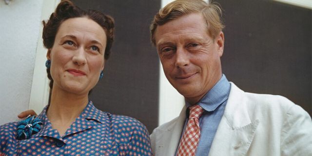 Wallis Simpson, Duchess of Windsor (1896-1986) and Edward VIII, Duke of Windsor (1894-1972) outside Goverment House in Nassau, the Bahamas, circa 1942. The Duke of Windsor served as Governor of the Bahamas from 1940 to 1945.