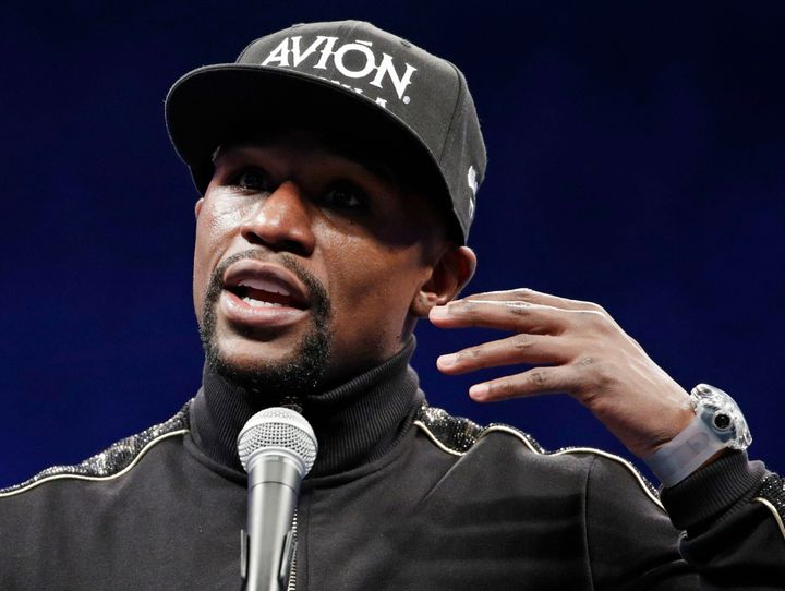 Floyd Mayweather Jr., seen in 2017,&nbsp;has offered to pay for Floyd's&nbsp;funeral and memorial services.