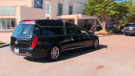 Thousands of mourners visit George Floyd&#39;s casket in Houston to pay respects