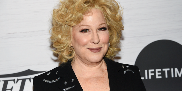 Bette Midler criticized Donald Trump's handling of the coronavirus pandemic in a recent tweet.