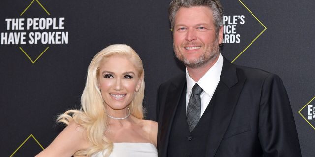 Gwen Stefani and Blake Shelton attend the 2019 E! People's Choice Awards 