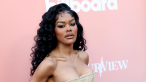 Teyana Taylor pushes through Billboard Women in Music tech mishap