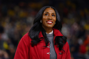 Lisa Leslie Becomes First WNBA Player To Receive Statue Outside Crypto Arena